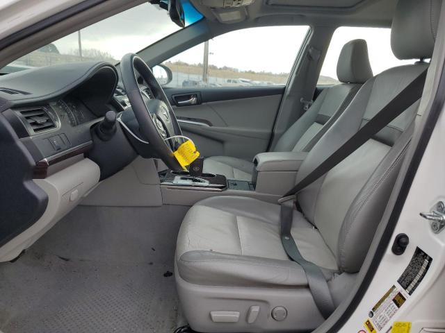 Sedans TOYOTA CAMRY 2012 Biały