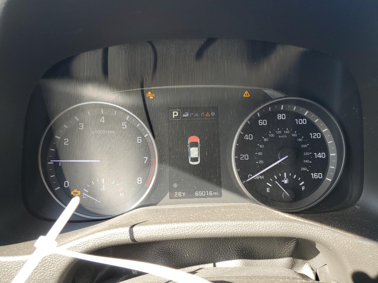 2018 Hyundai Elantra - Image 9