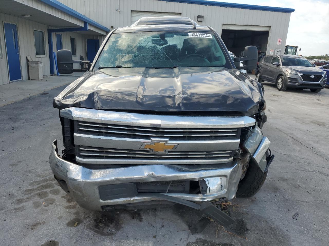 2015 Chevrolet Silverado - Image 5