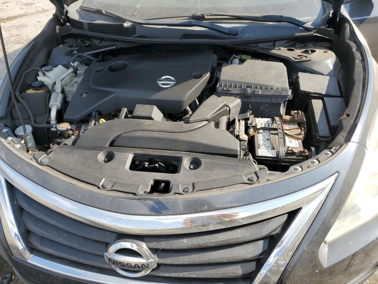 2015 Nissan Altima - Image 13