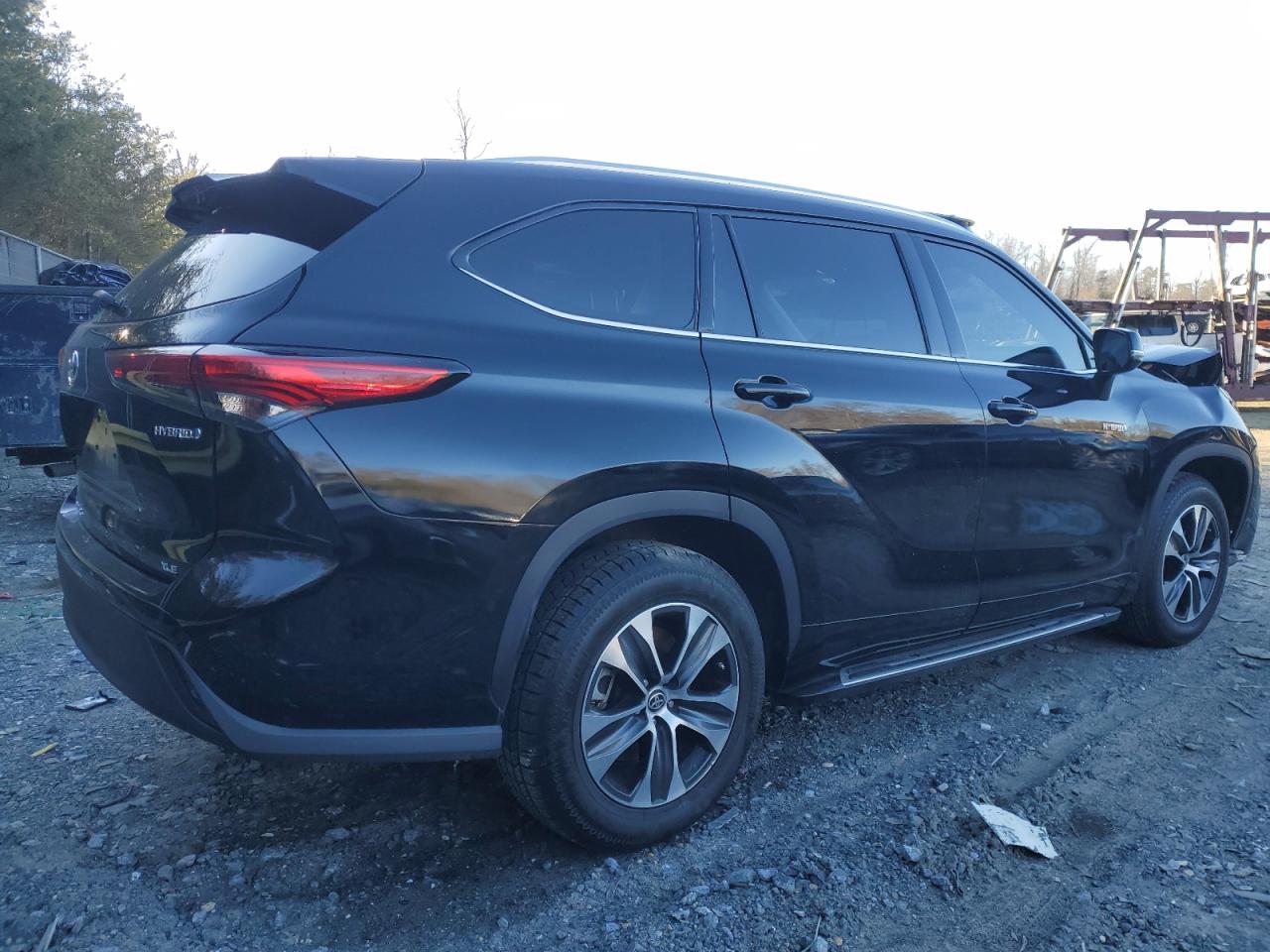 2021 Toyota Highlander - Image 3