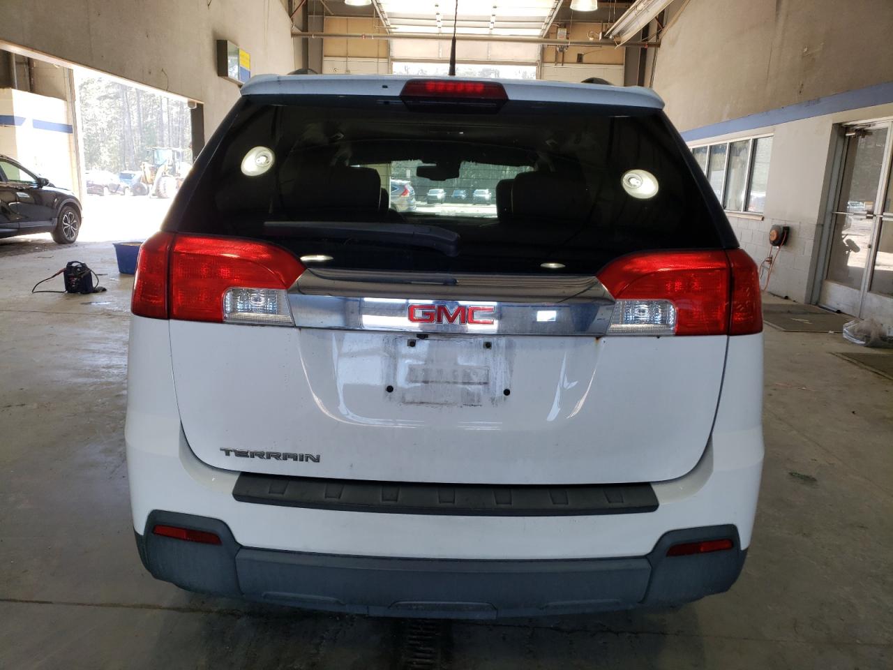 2010 GMC Terrain - Image 6