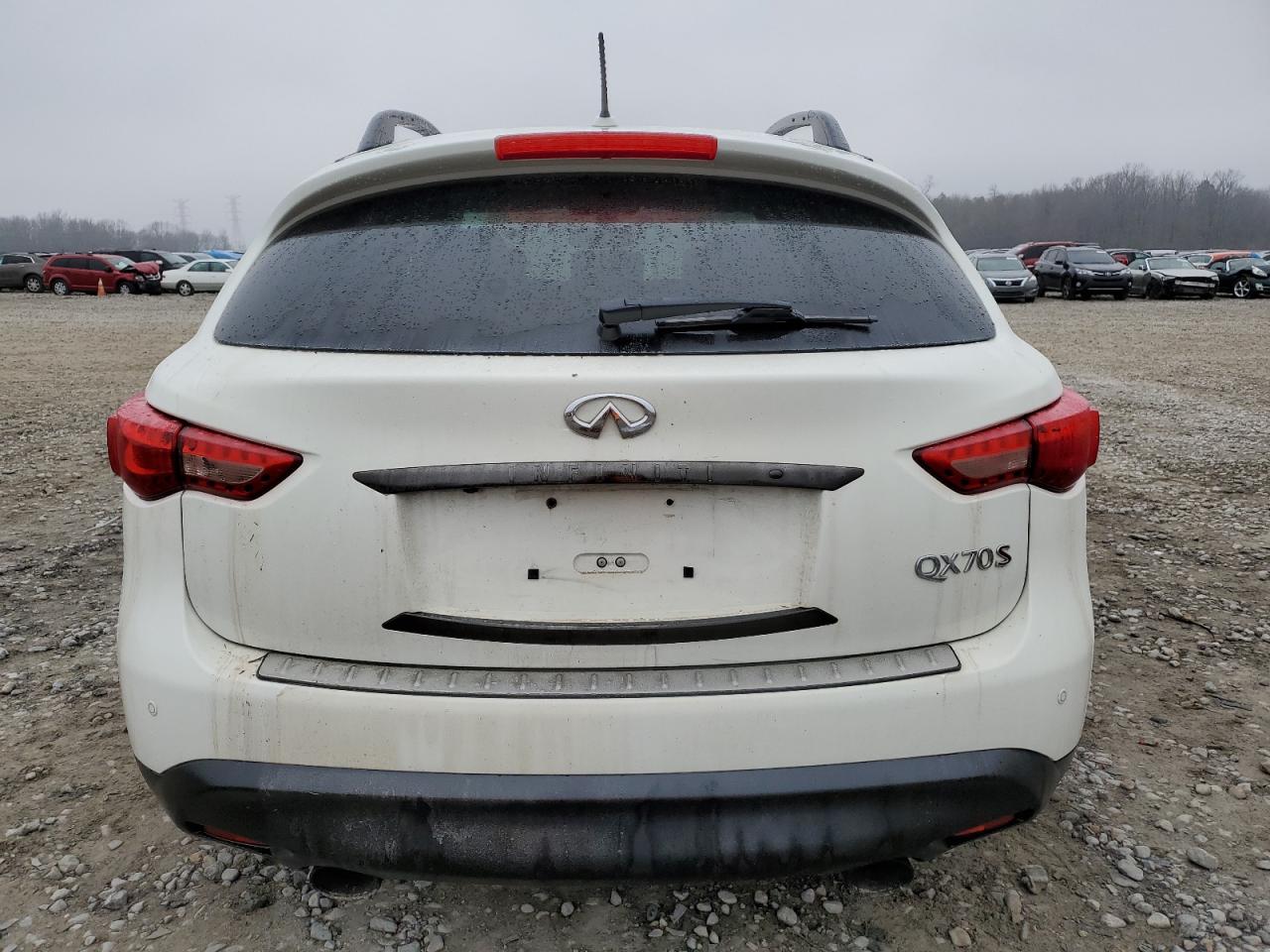 2016 Infiniti QX70 - Image 6