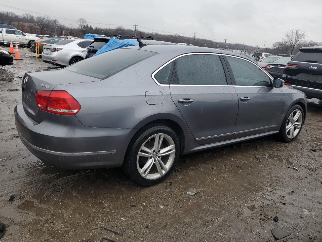 2015 Volkswagen Passat - Image 3