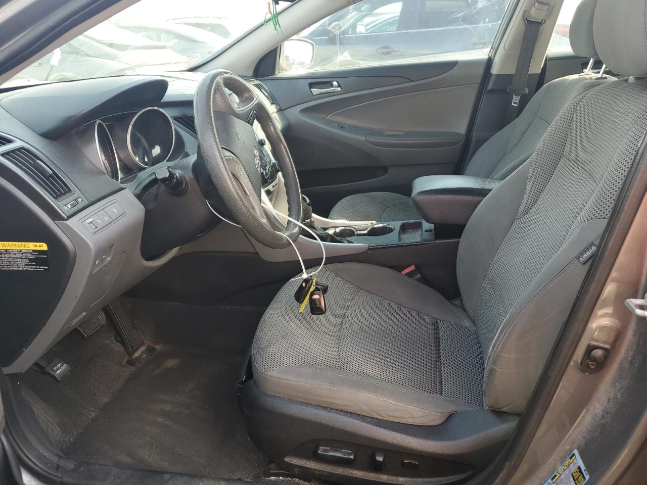 2012 Hyundai Sonata - Image 7