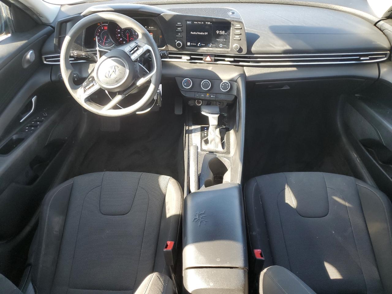 2023 Hyundai Elantra - Image 8