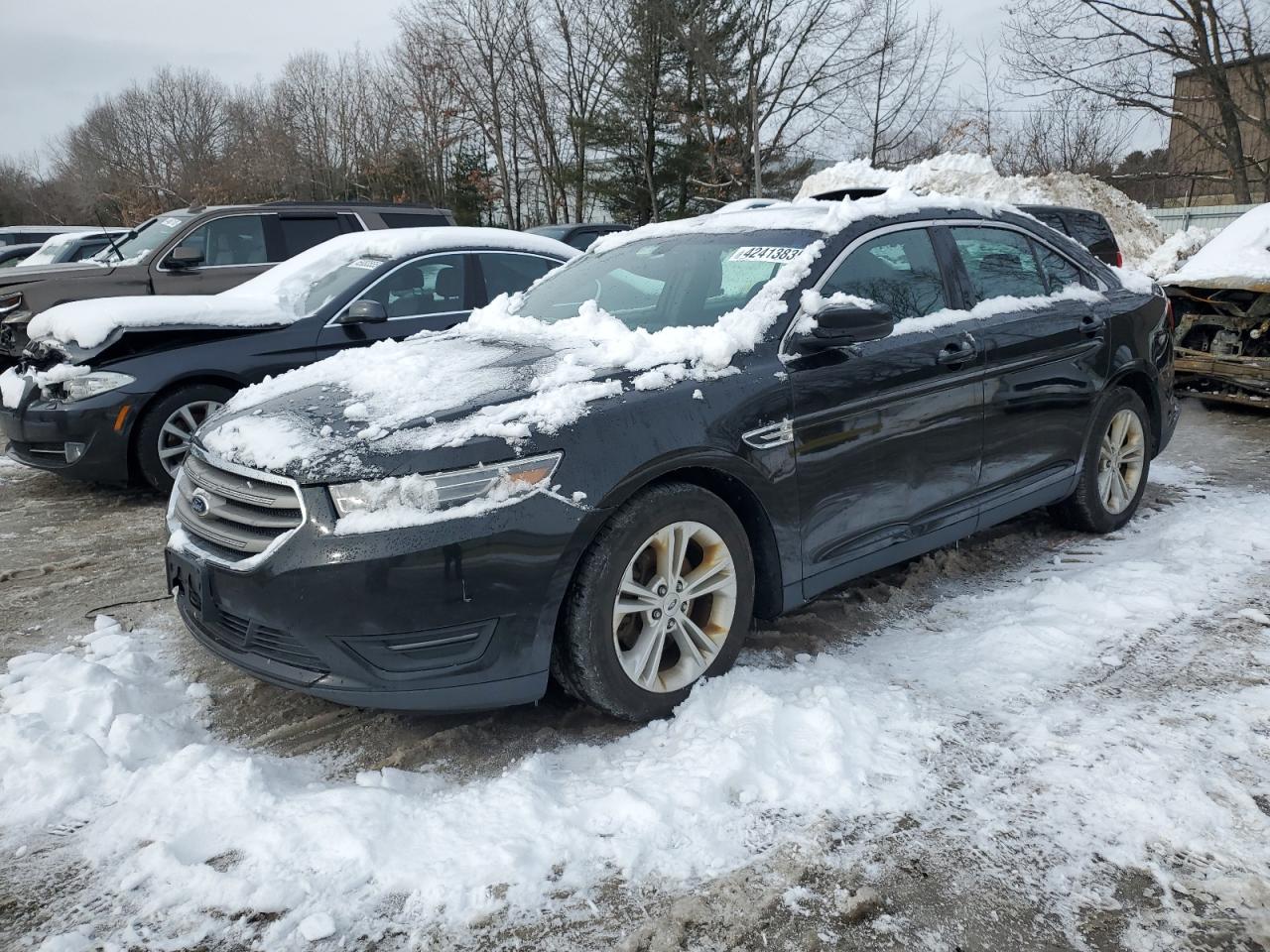 2015 Ford Taurus - Image 1