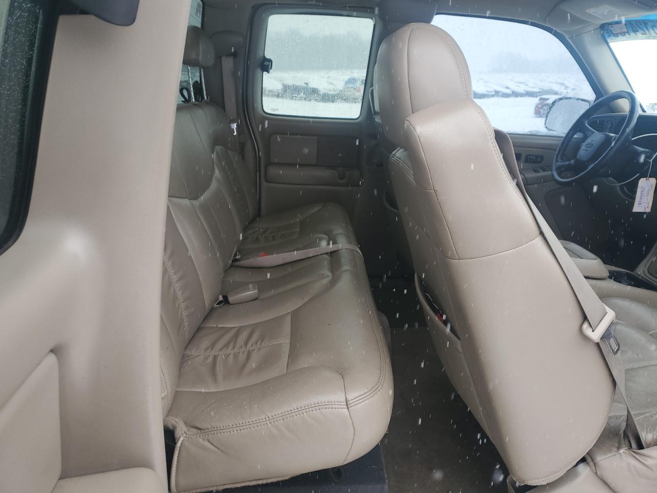 2002 Chevrolet Silverado - Image 10