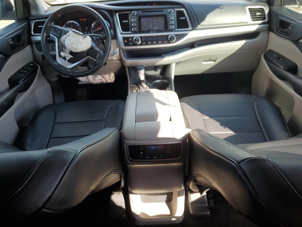 2014 Toyota Highlander - Image 8
