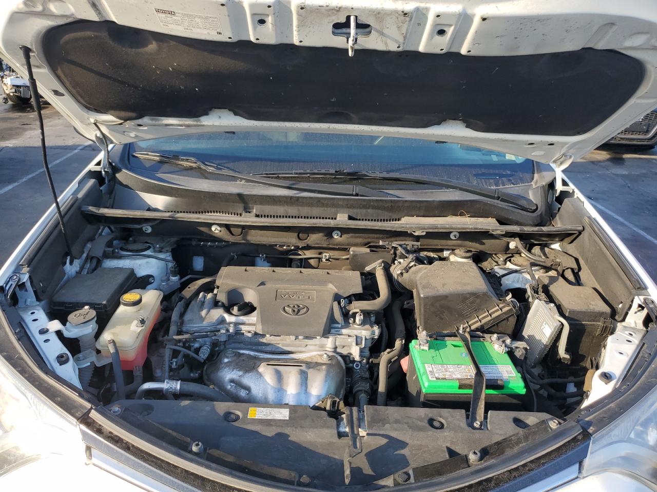 2018 Toyota RAV 4 - Image 12