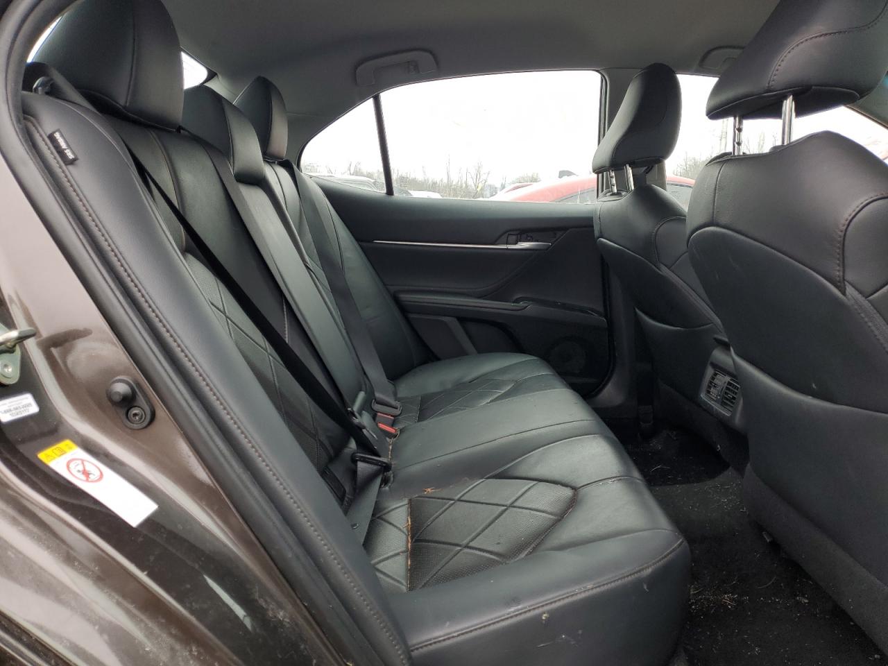 2018 Toyota Camry - Image 10