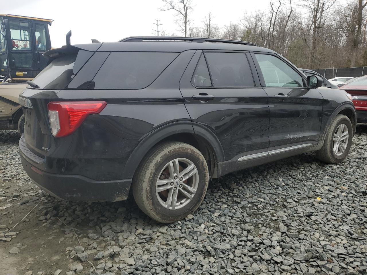 2023 Ford Explorer - Image 3