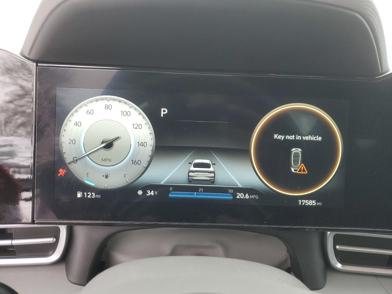 2023 Hyundai Elantra - Image 9