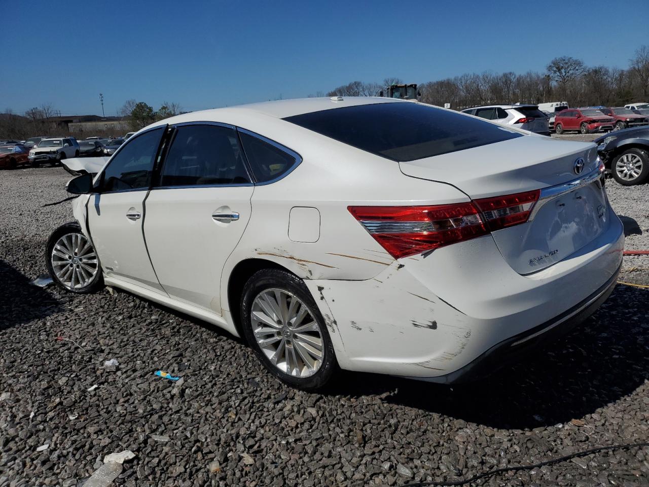 2014 Toyota Avalon - Image 2