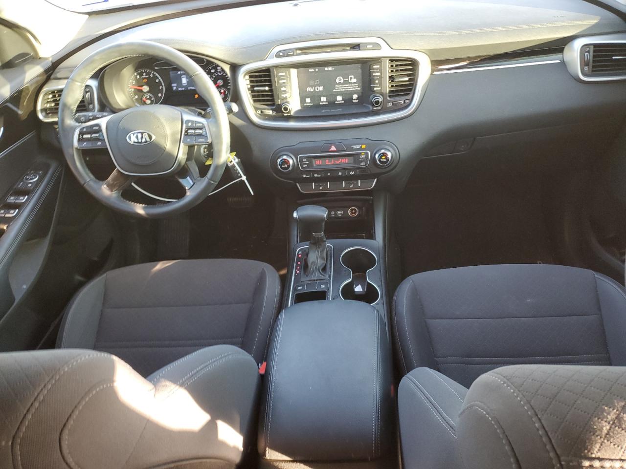 2019 Kia Sorento - Image 8