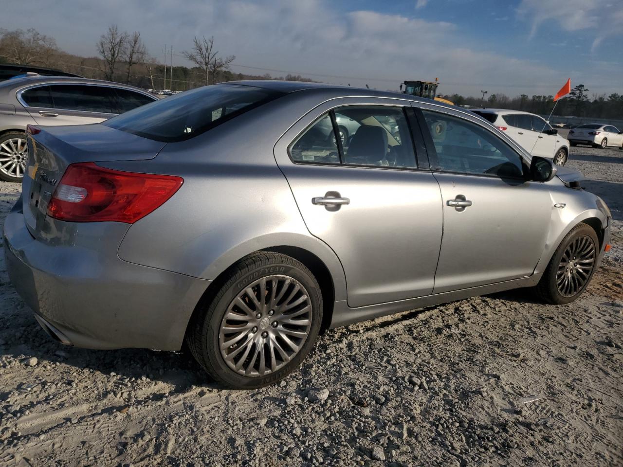 2011 Suzuki Kizashi - Image 3