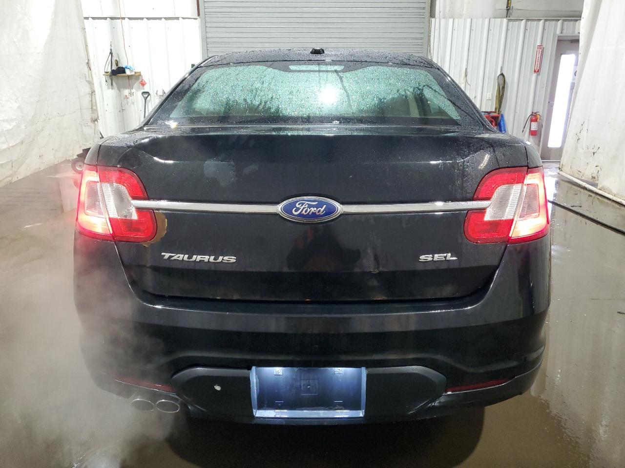 2011 Ford Taurus - Image 6
