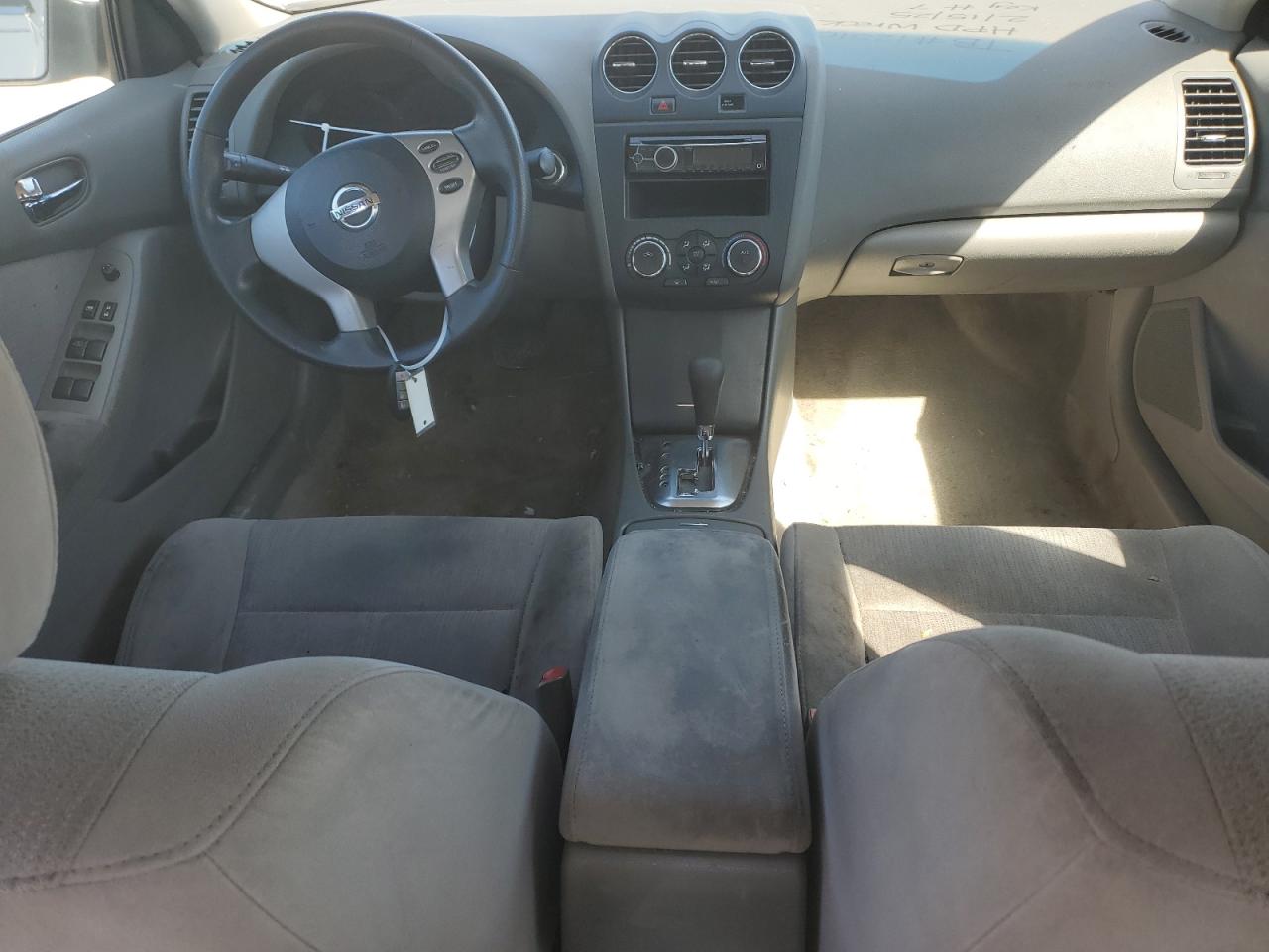 2012 Nissan Altima - Image 8