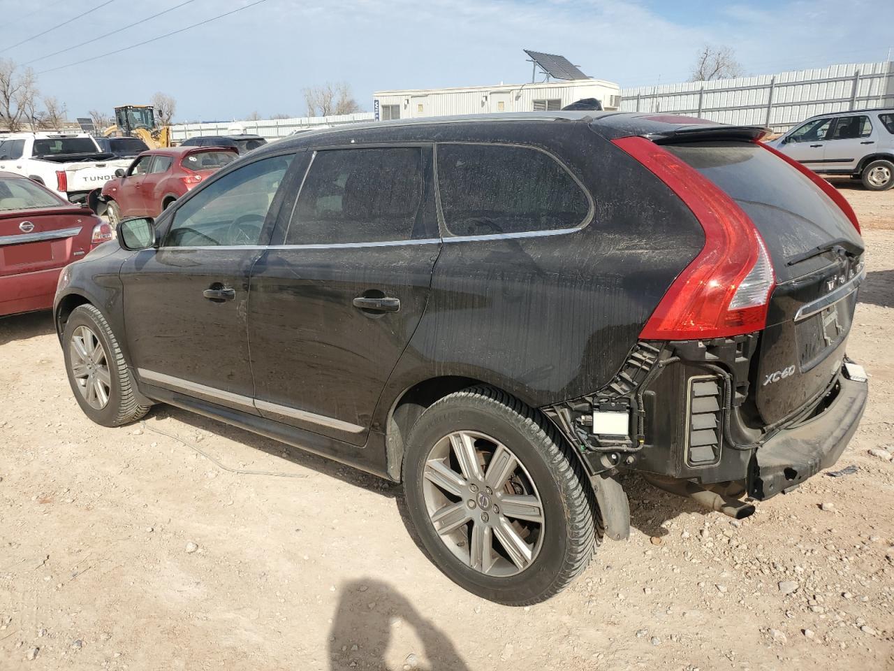 2017 Volvo XC60 - Image 2