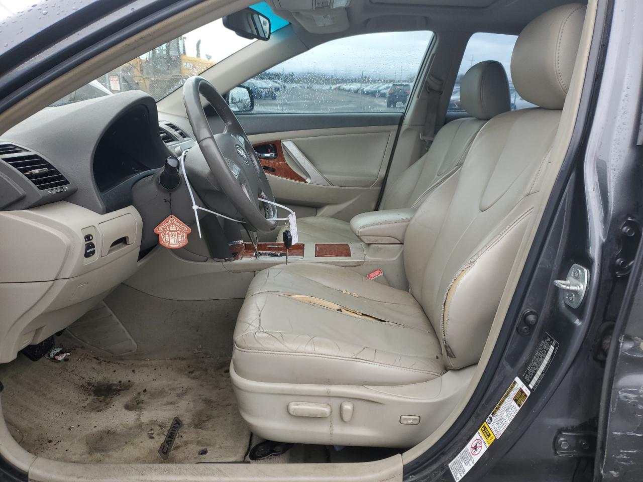 2009 Toyota Camry - Image 7