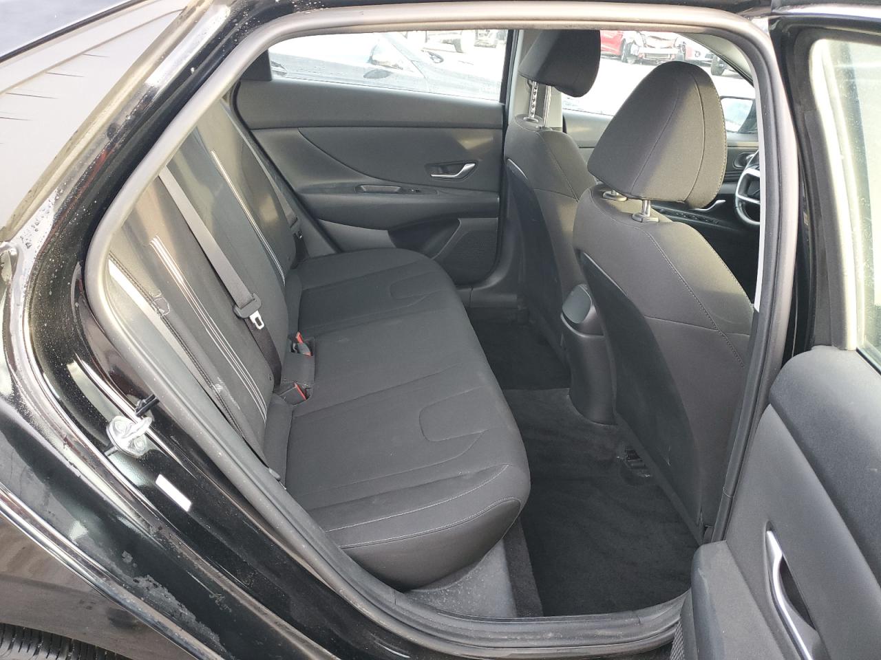 2023 Hyundai Elantra - Image 10