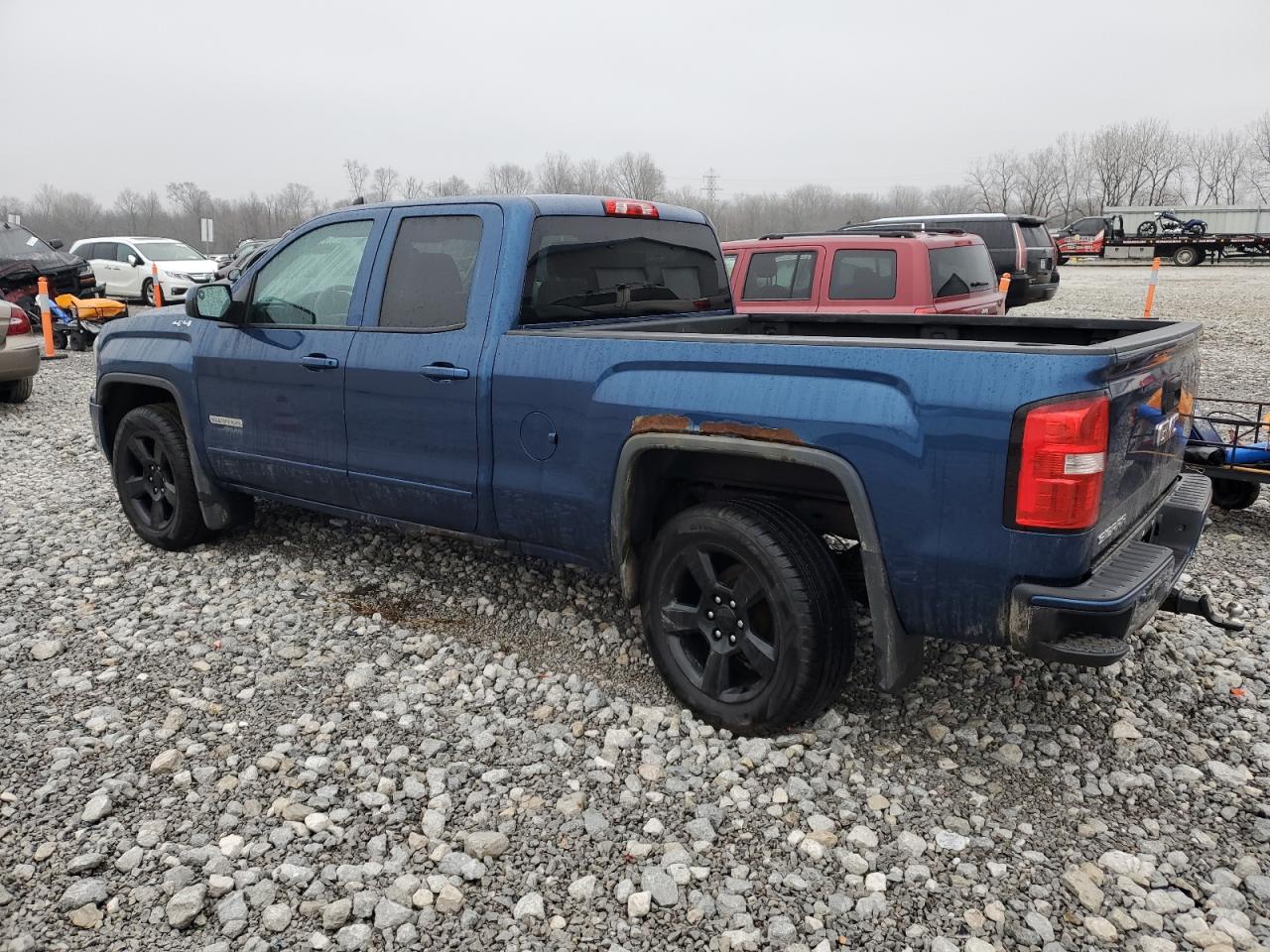 2017 GMC Sierra - Image 2