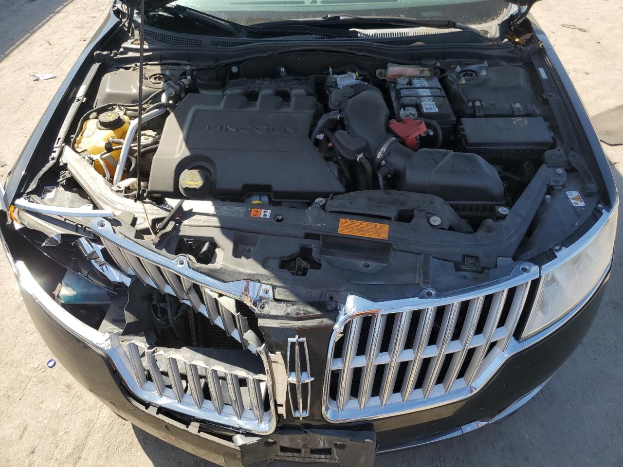 2010 Lincoln MKZ - Image 11