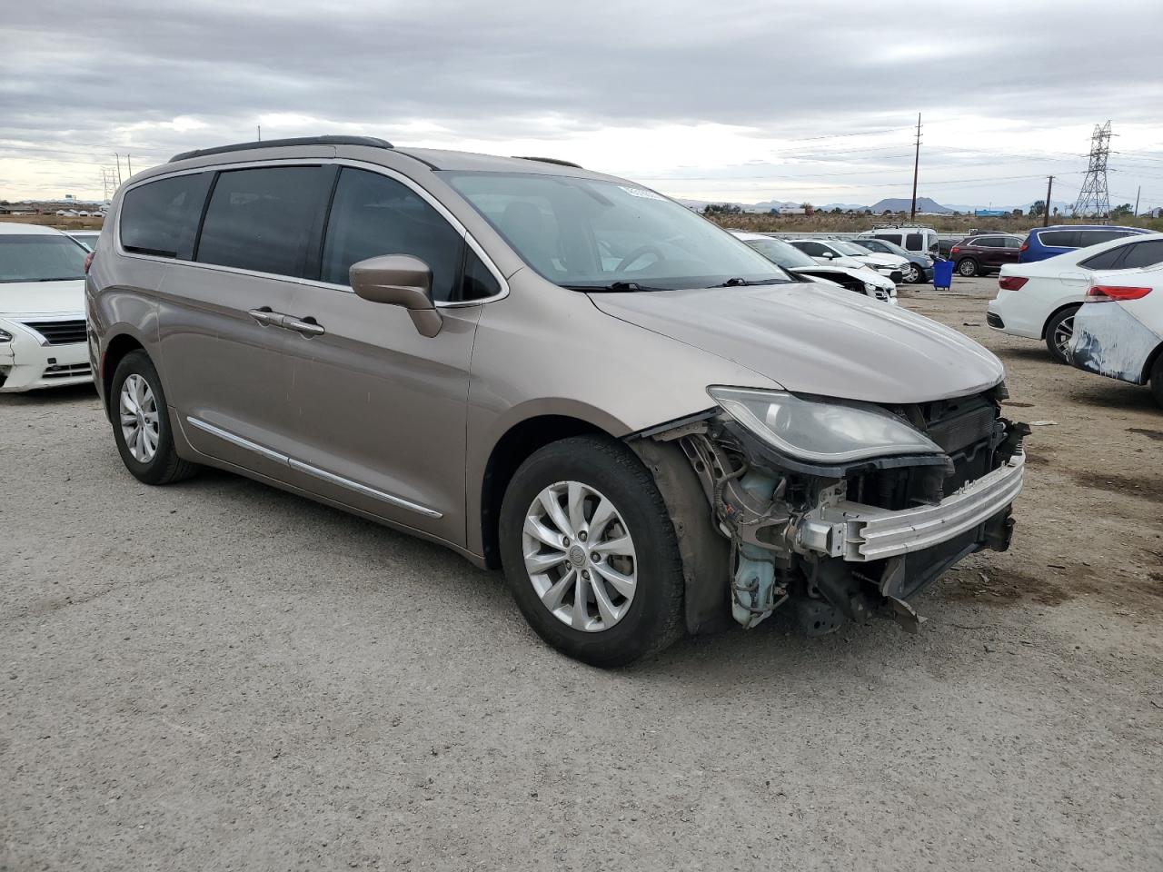 2017 Chrysler Pacifica - Image 4