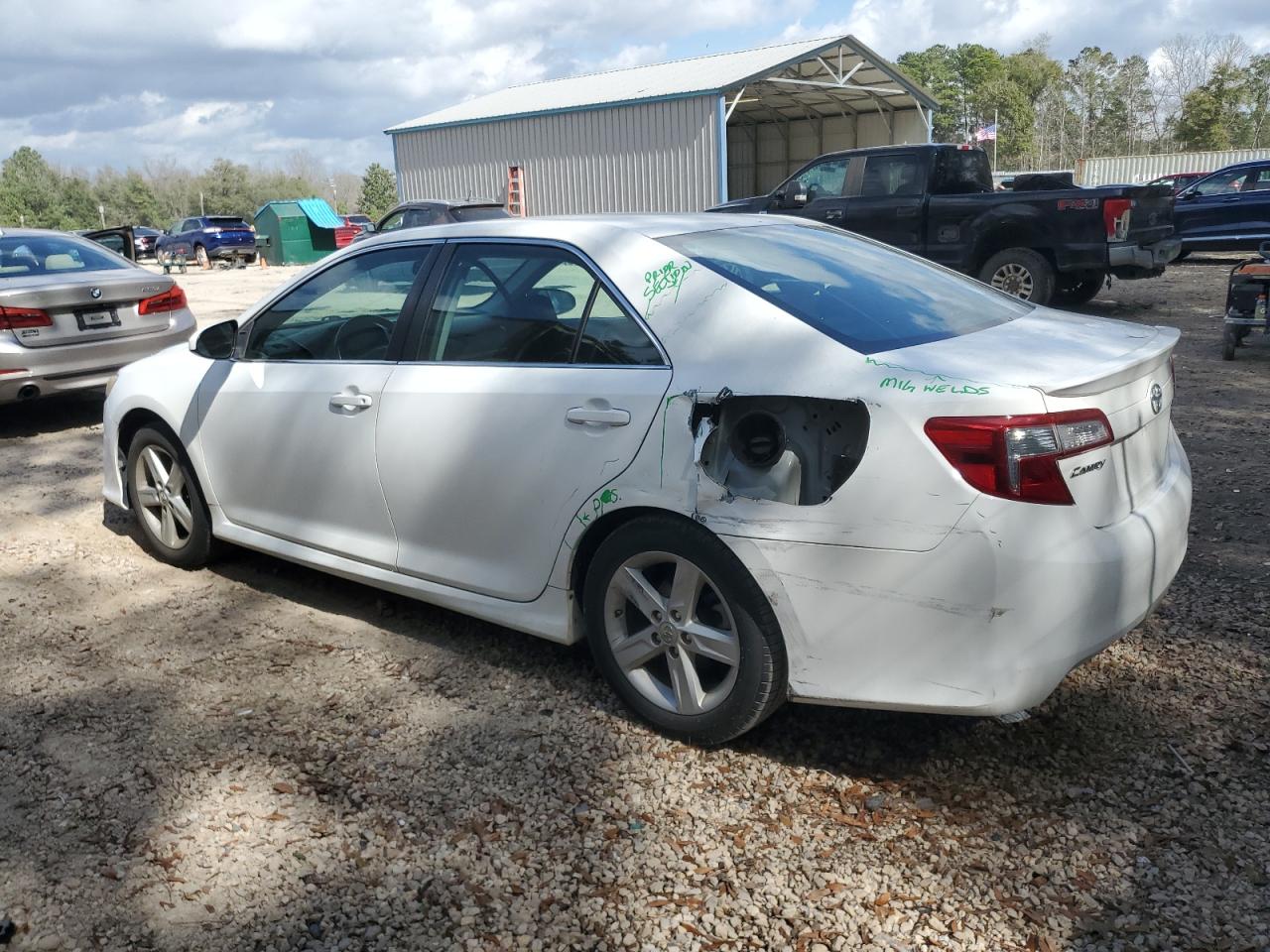 2014 Toyota Camry - Image 2