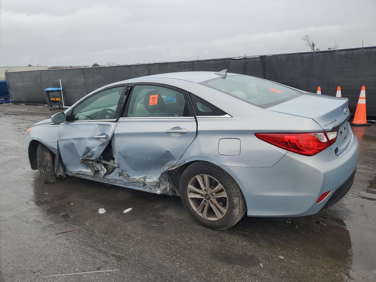 2014 Hyundai Sonata - Image 2