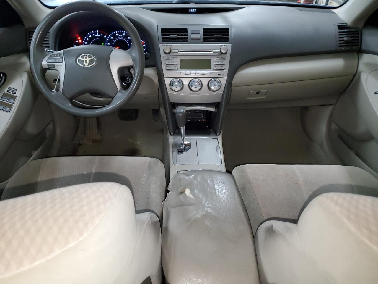 2011 Toyota Camry - Image 8