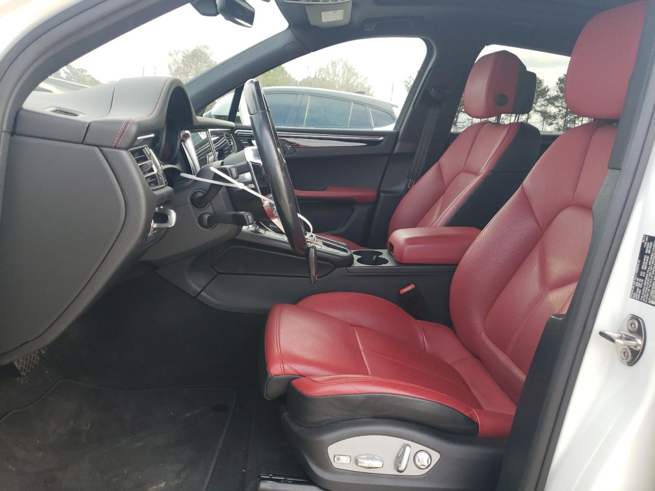 2019 Porsche Macan - Image 7