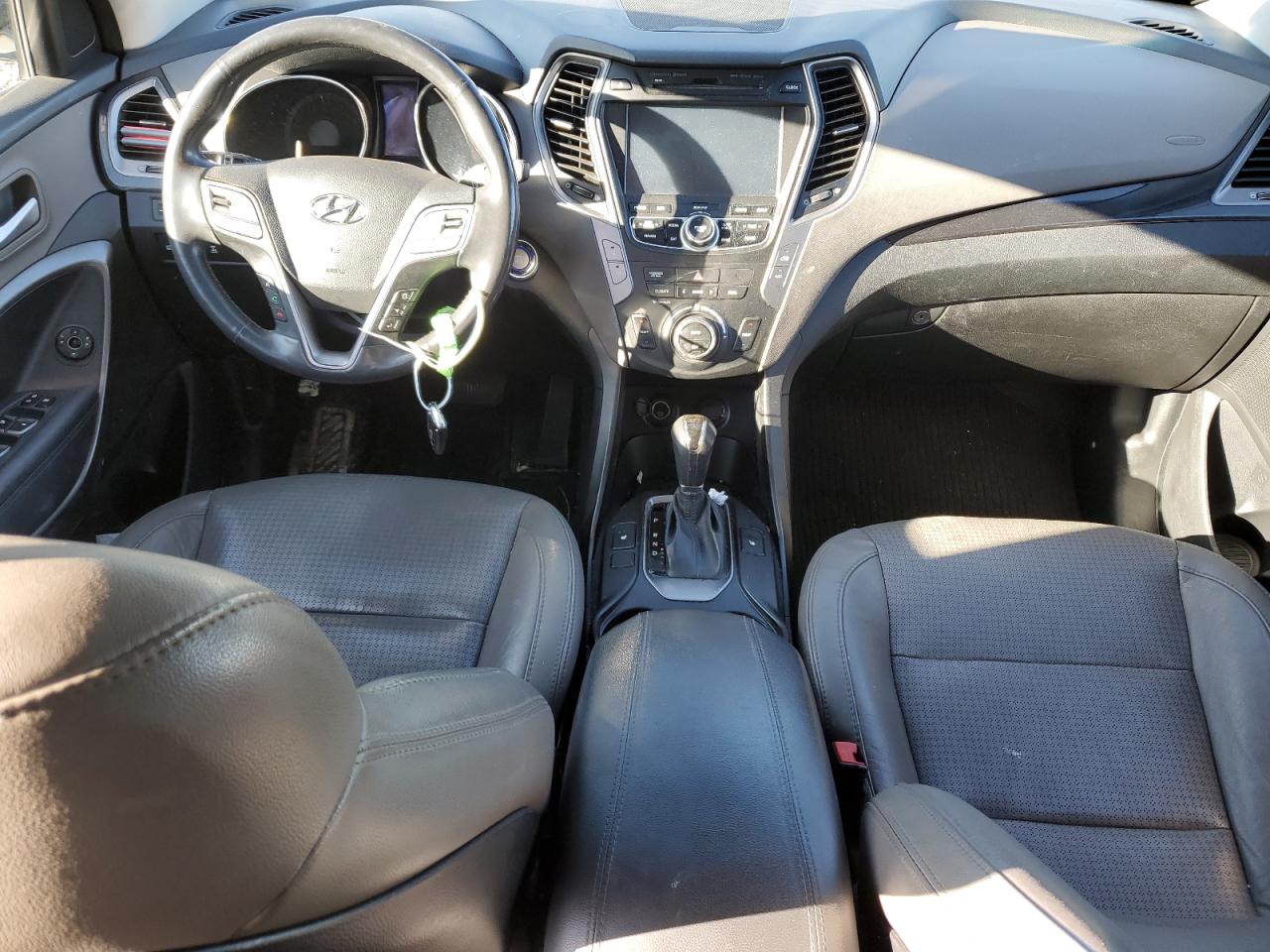 2013 Hyundai Santa Fe - Image 8