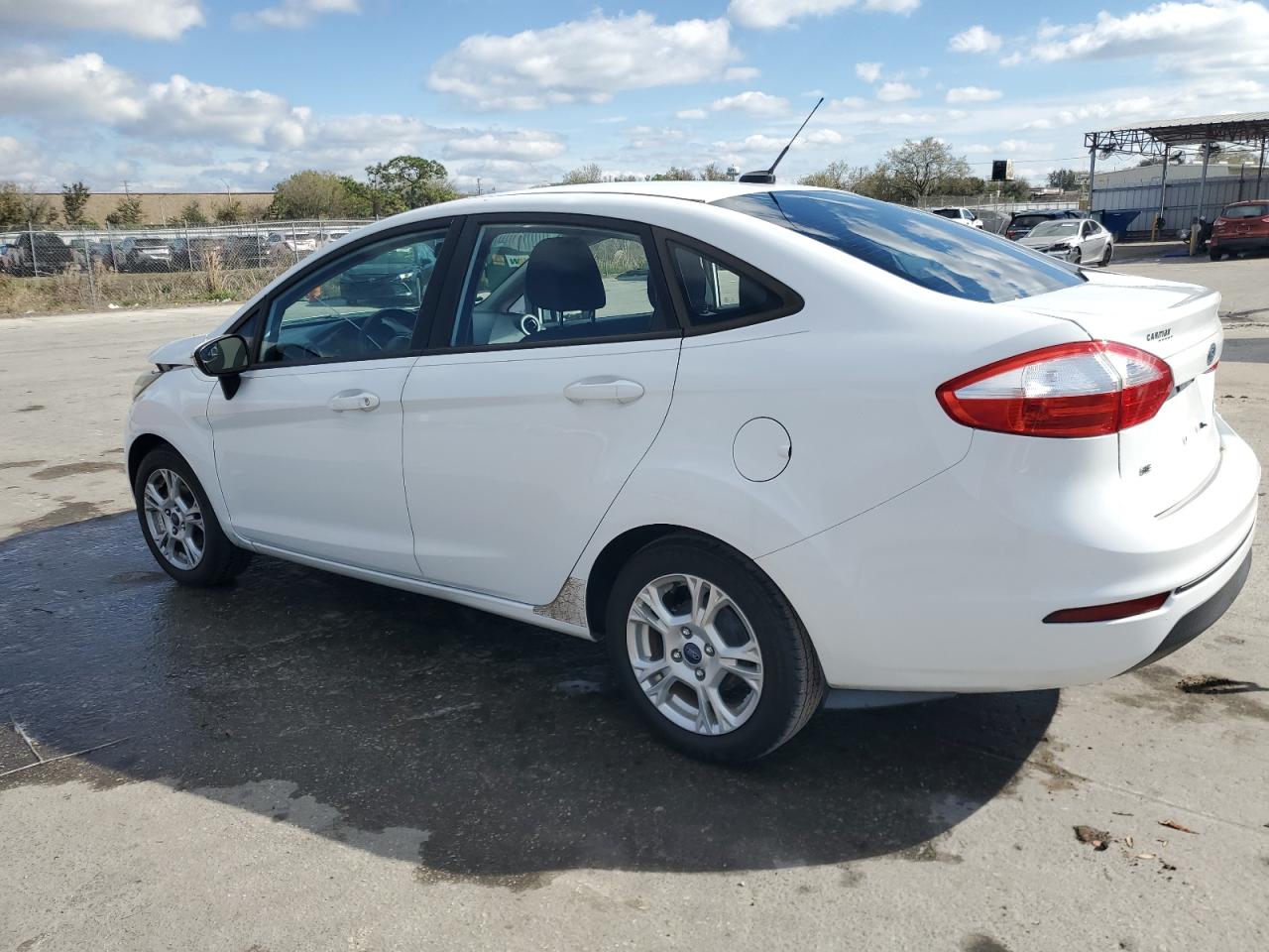 2014 Ford Fiesta - Image 2
