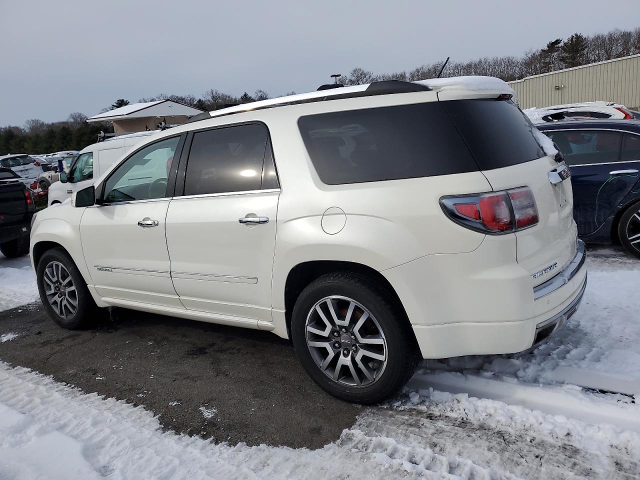 2014 GMC Acadia - Image 2