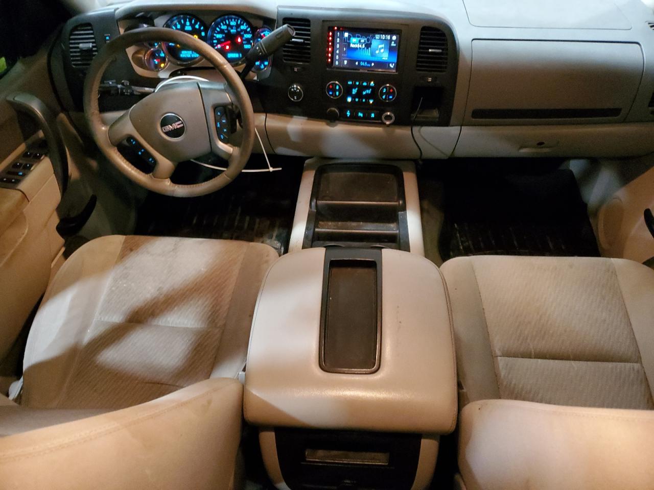 2011 GMC Sierra - Image 8