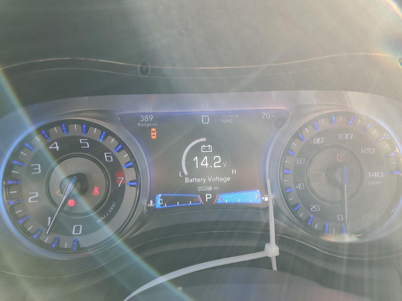 2019 Chrysler 300 - Image 9