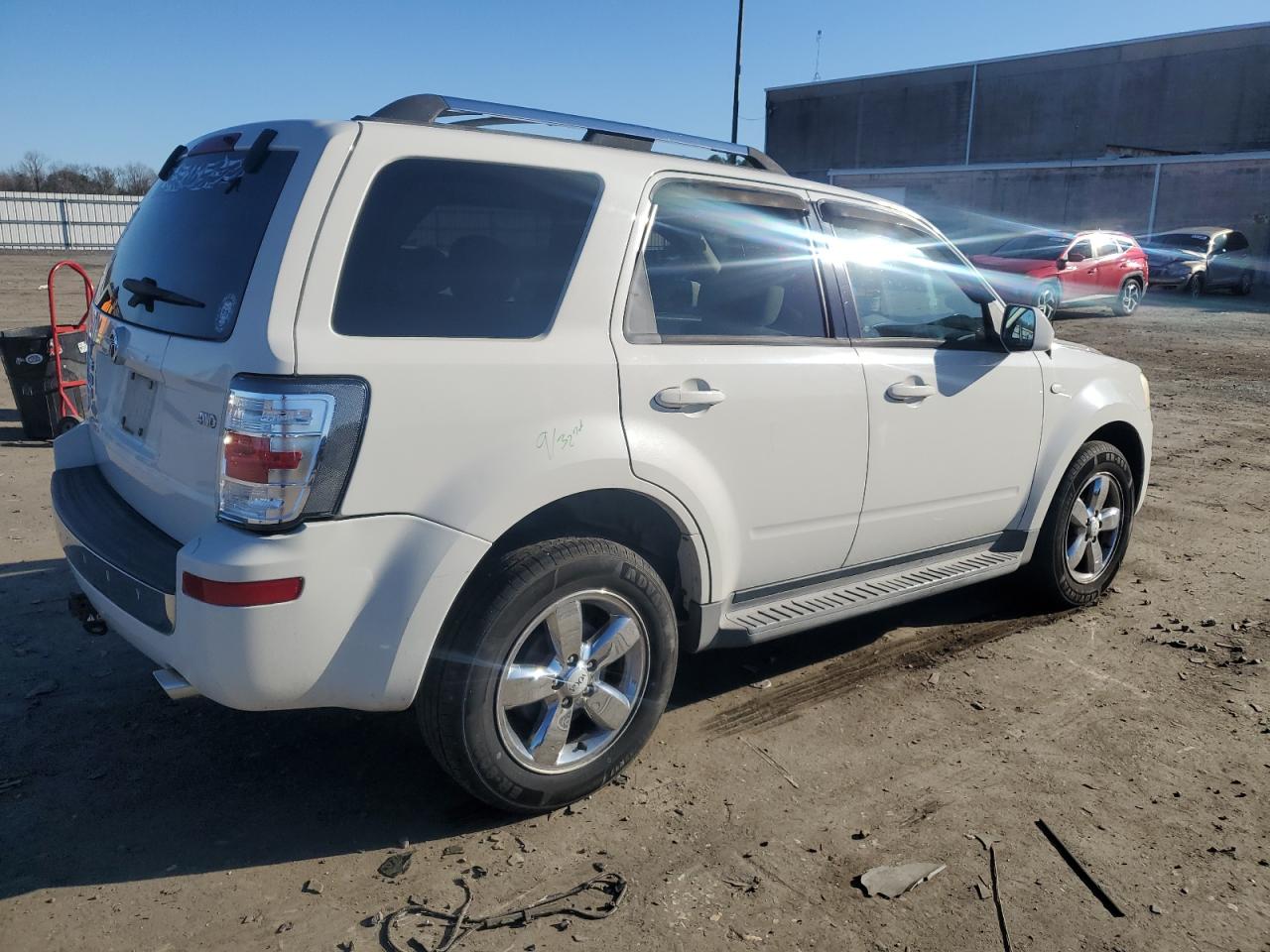 2009 Mercury Mariner - Image 3