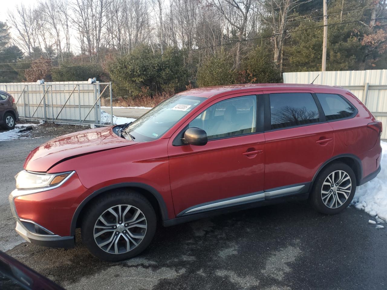 2016 Mitsubishi Outlander - Image 1