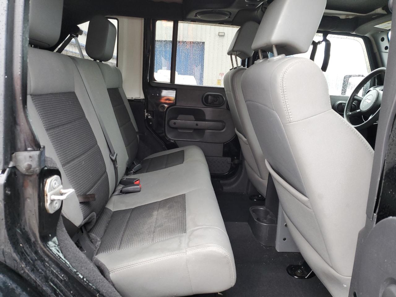 2010 Jeep Wrangler - Image 11