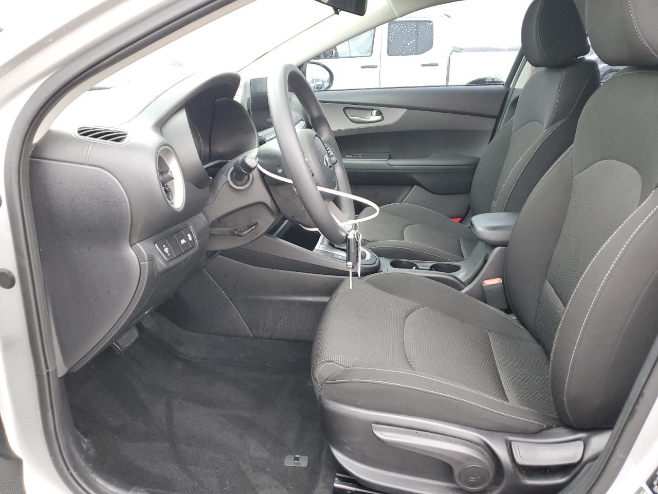 2021 Kia Forte - Image 7