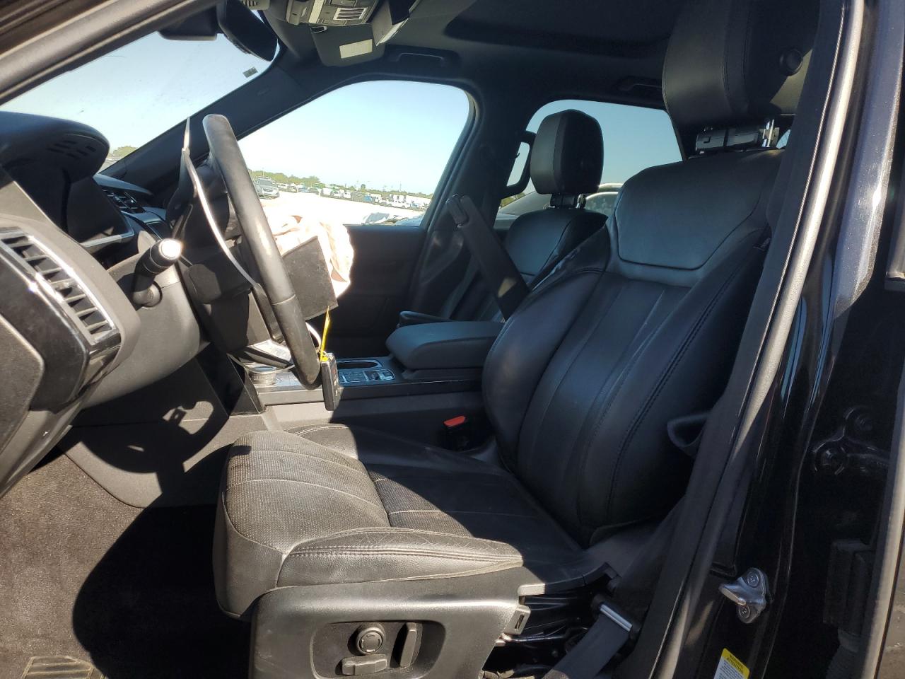 2018 Land Rover Discovery - Image 7