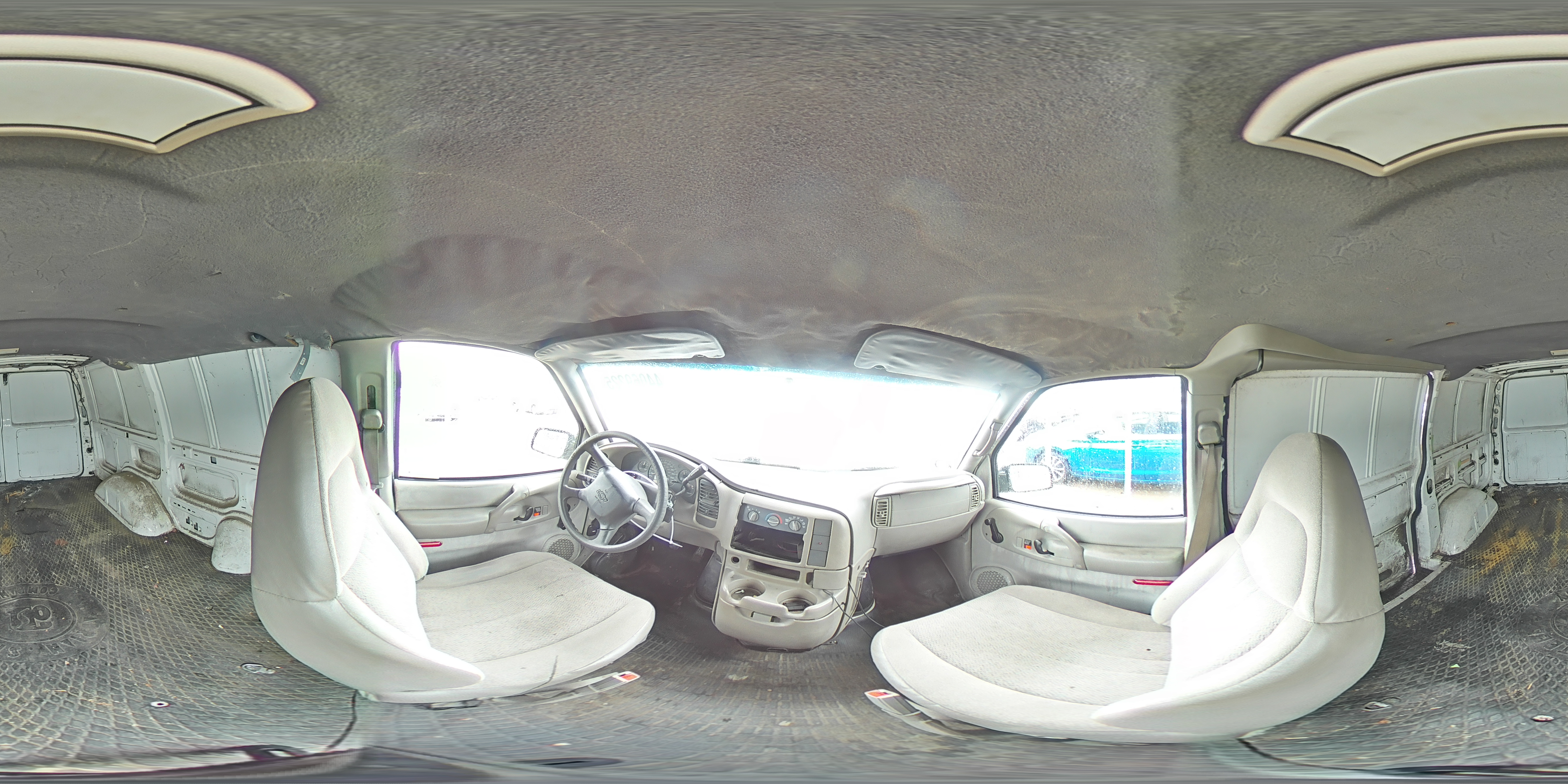 2005 Chevrolet Astro - Image 13