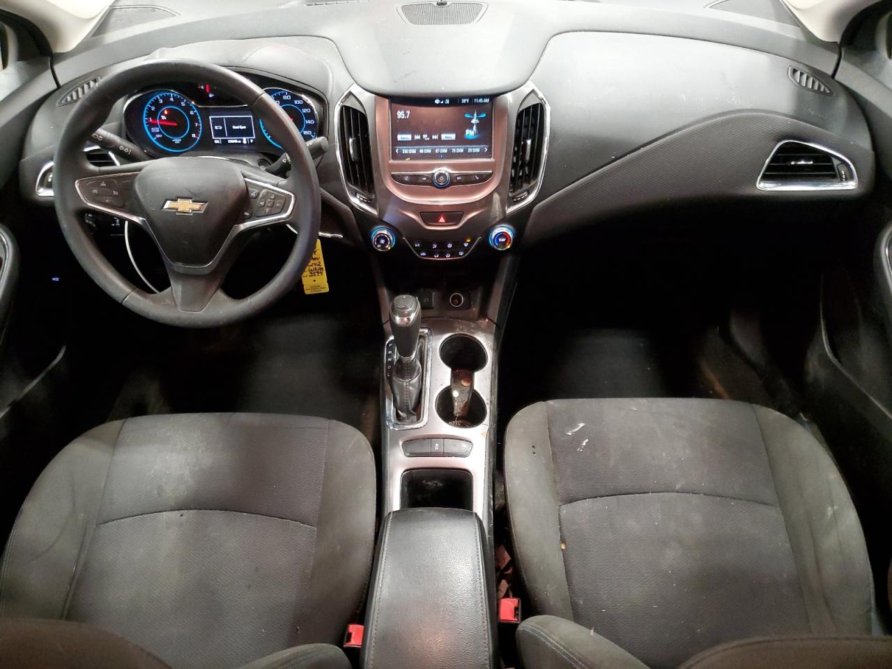 2018 Chevrolet Cruze - Image 8