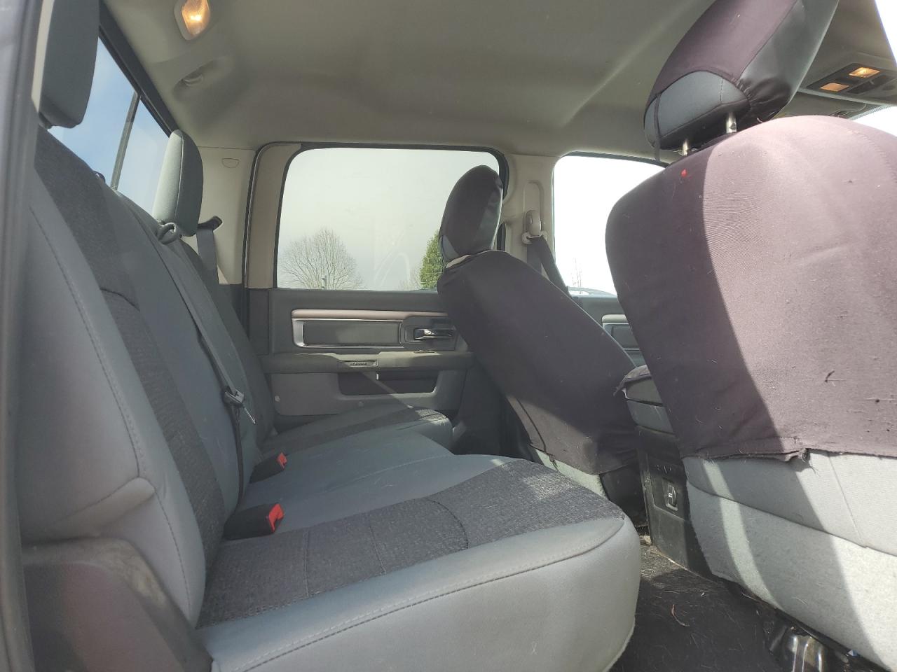 2015 RAM 2500 - Image 10