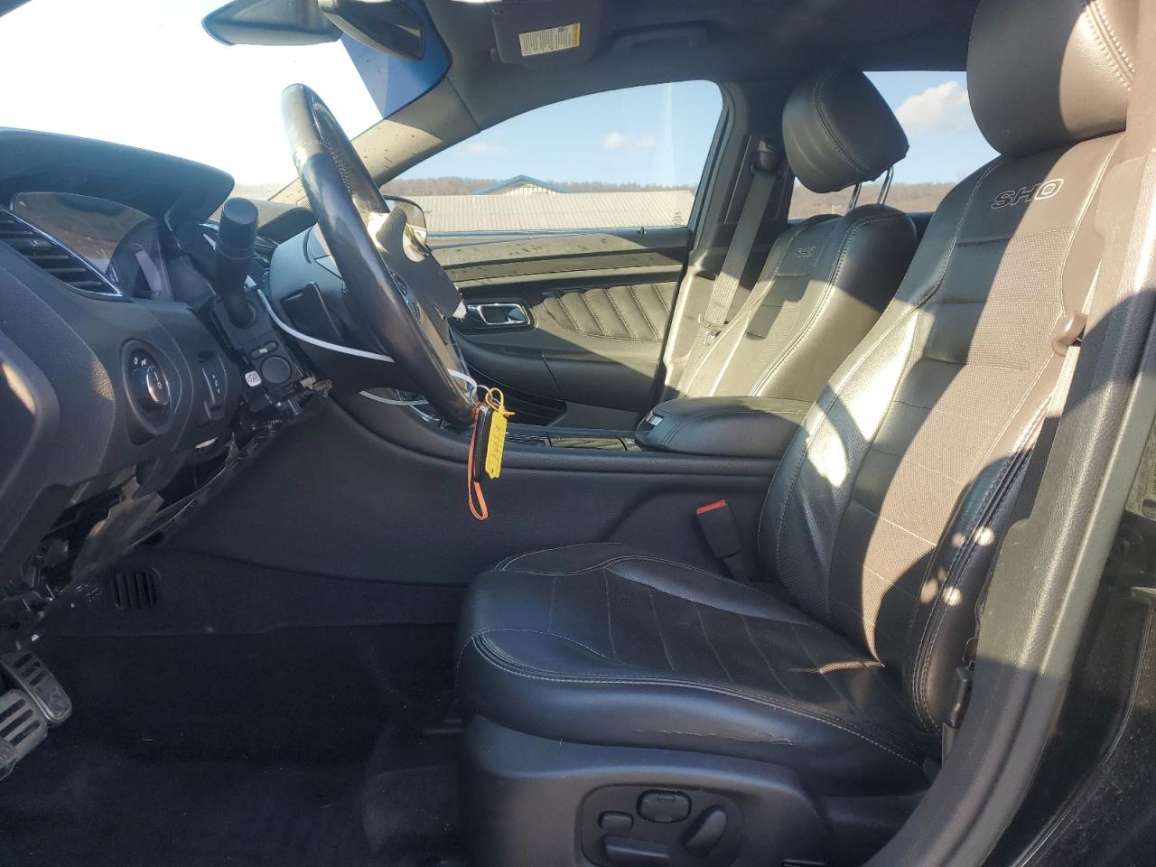 2015 Ford Taurus - Image 7
