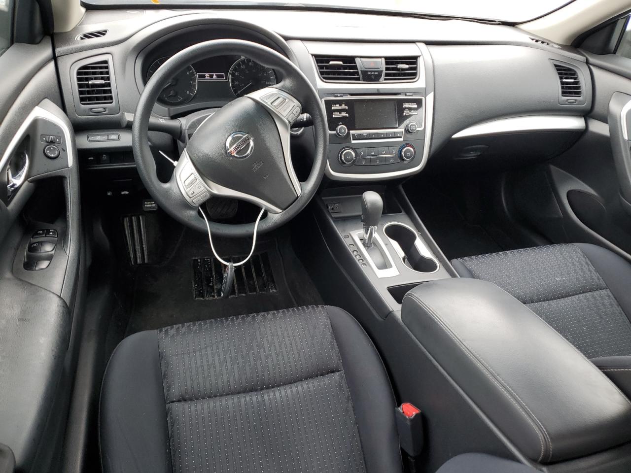 2017 Nissan Altima - Image 8