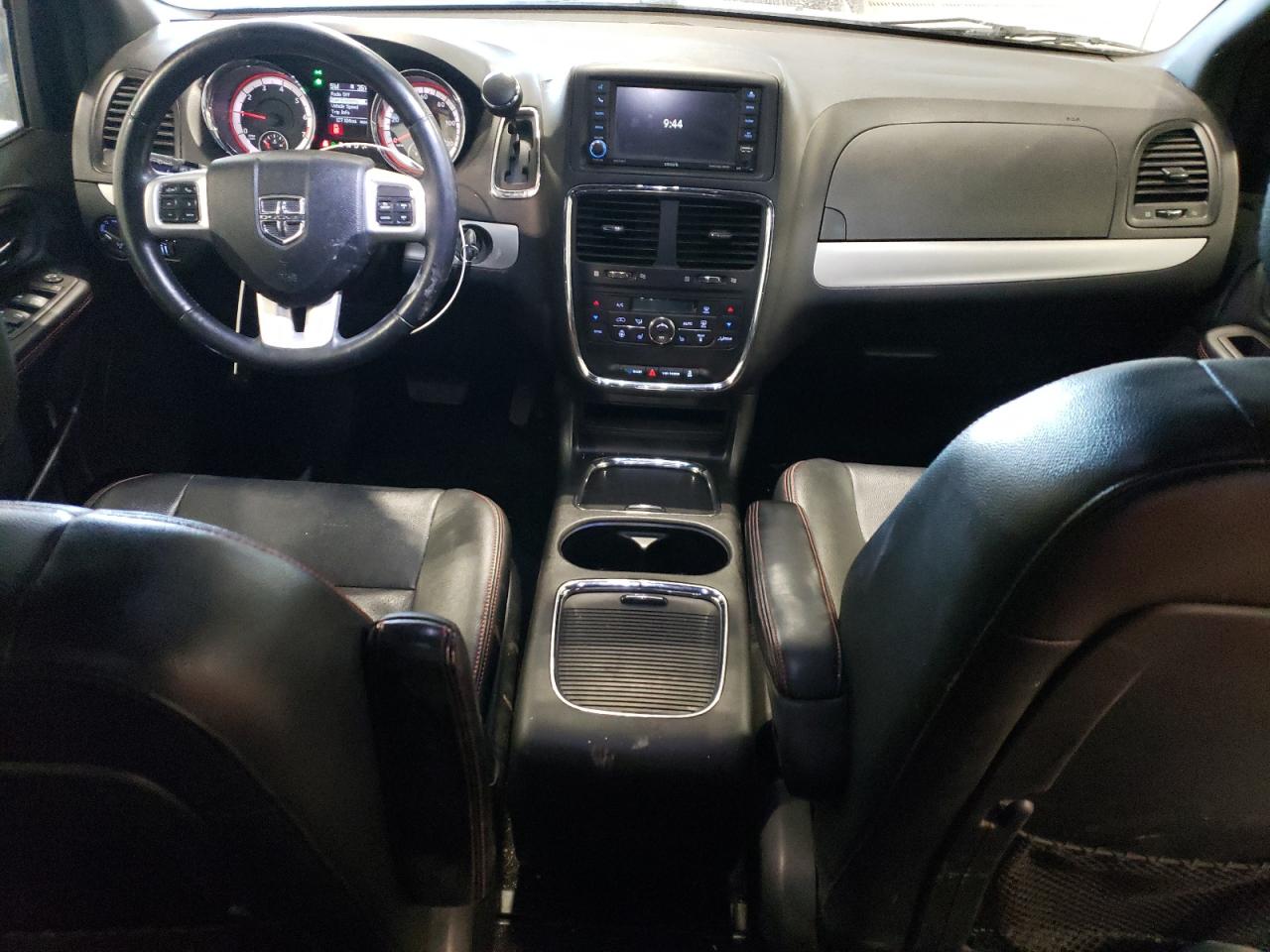 2017 Dodge Caravan - Image 8