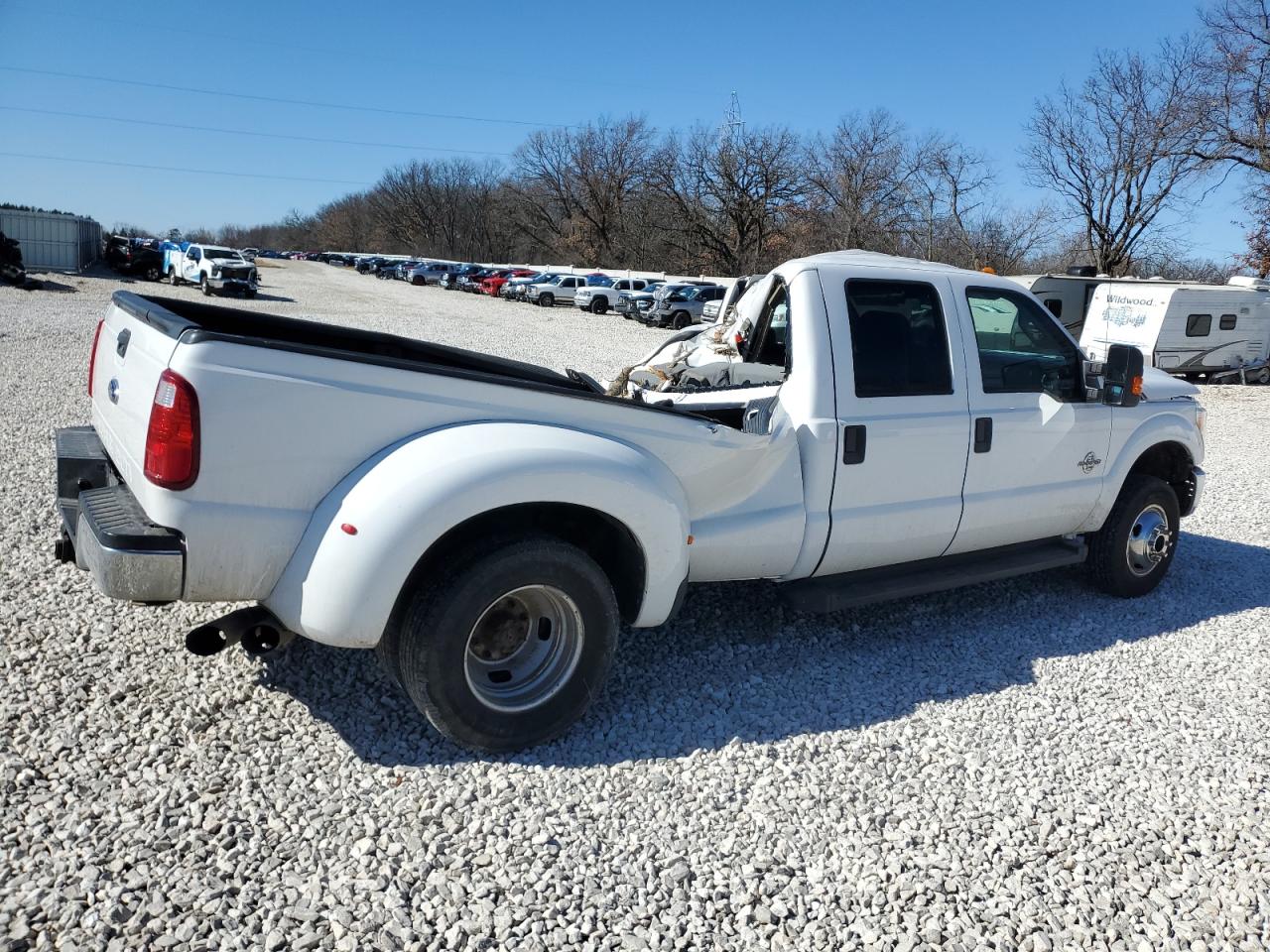 2015 Ford F350 - Image 3
