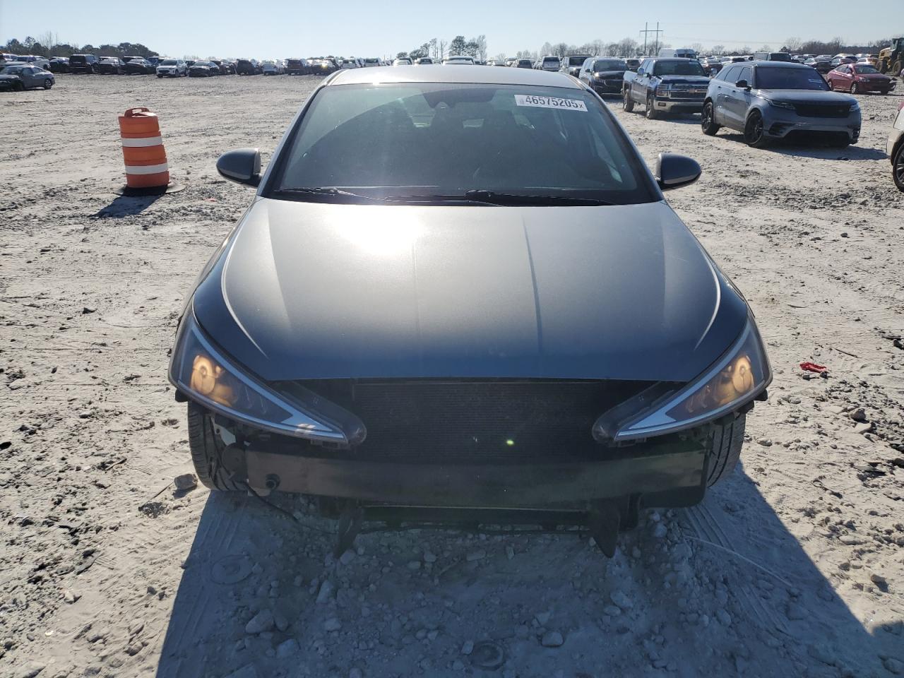 2019 Hyundai Elantra - Image 5